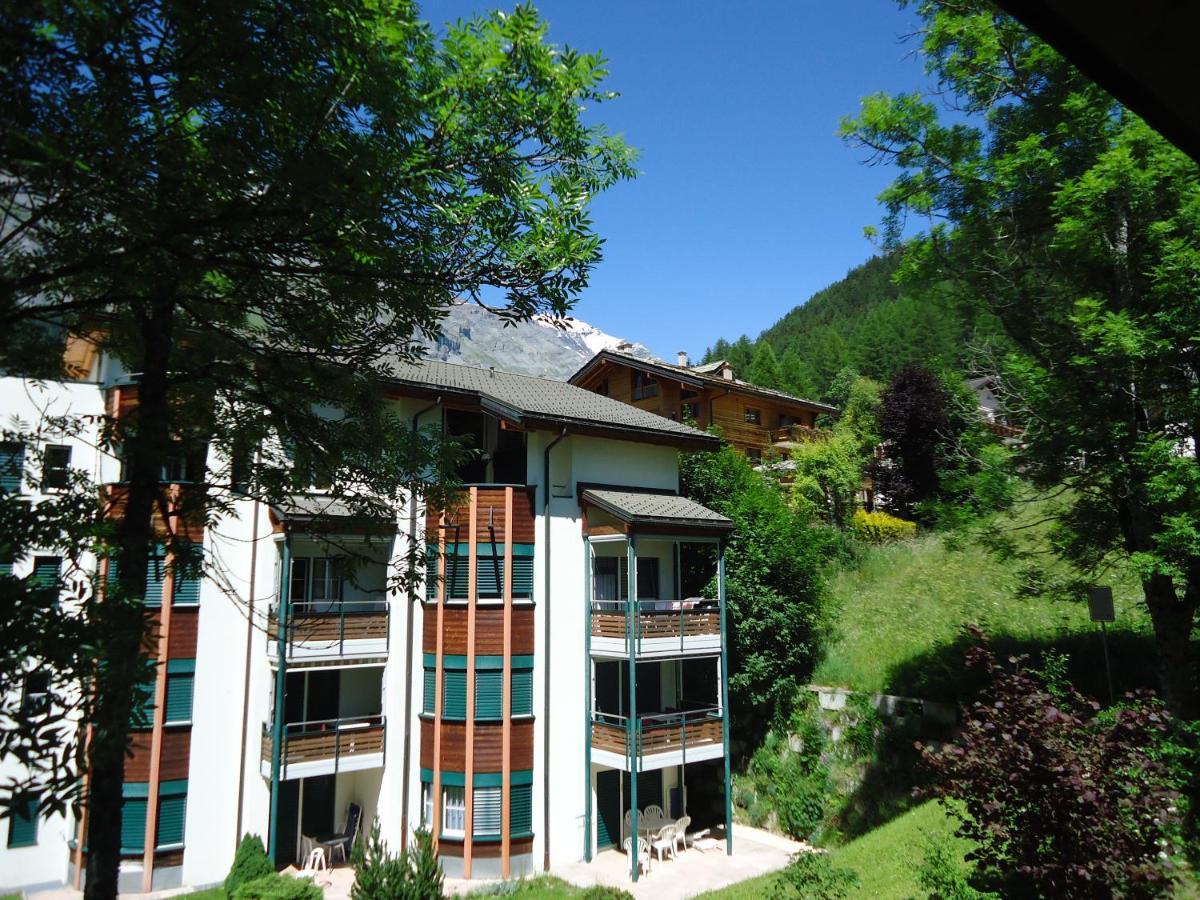 Hotel Quellenhof ลอยเคอร์บัด ภายนอก รูปภาพ