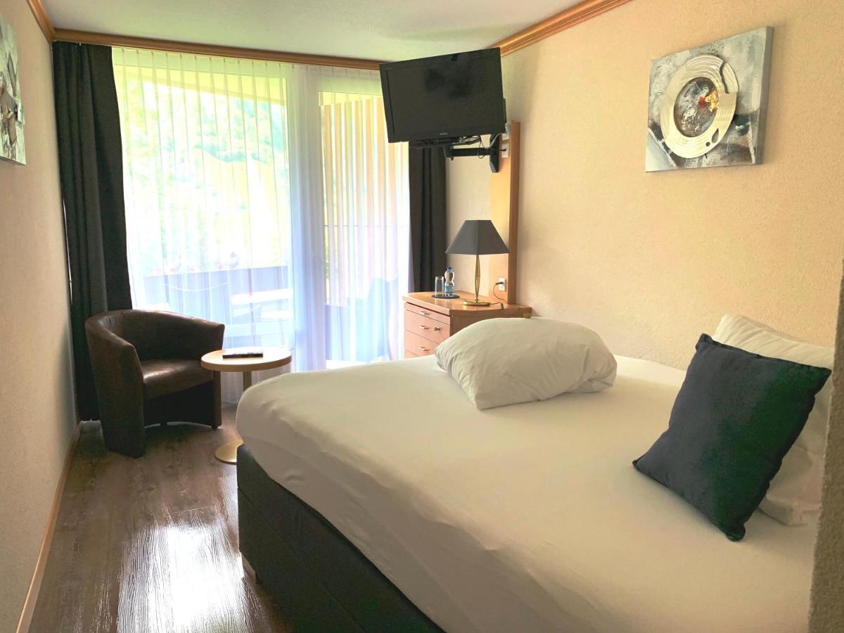 Hotel Quellenhof ลอยเคอร์บัด ภายนอก รูปภาพ