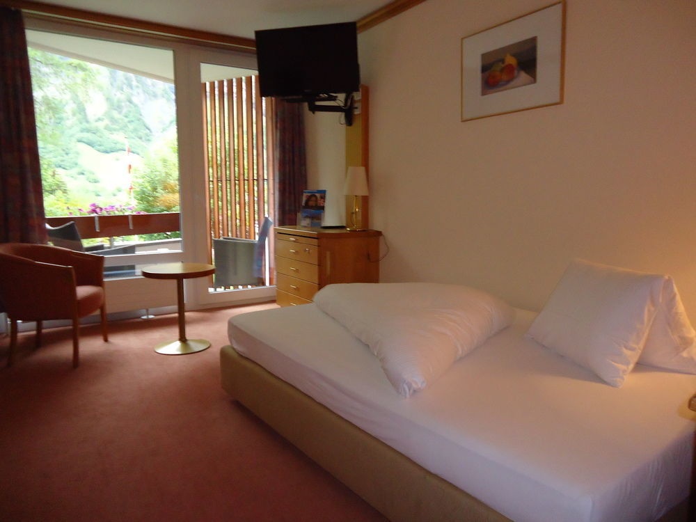 Hotel Quellenhof ลอยเคอร์บัด ภายนอก รูปภาพ